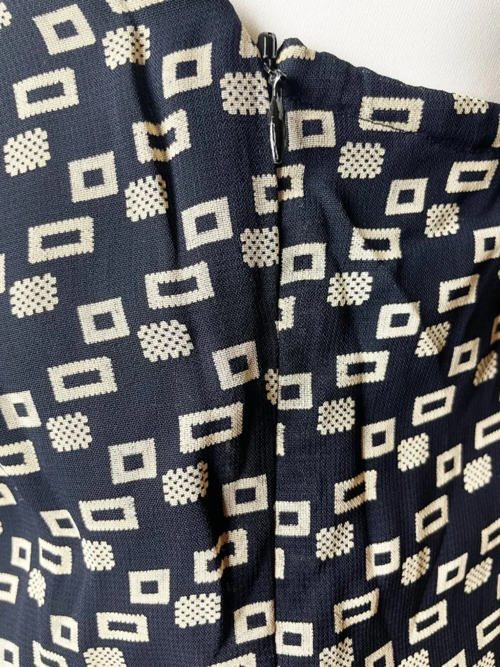 Vintage Barami Geometric Print Halter Maxi Dress Black Cream Silk Blend Size 4 - Picture 6 of 9